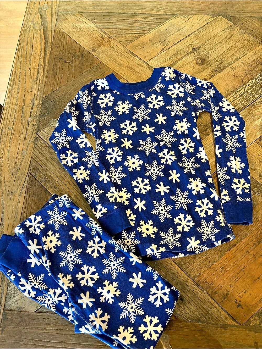 Hanna Andersson Holiday Long John Pajama Set in First Snow on Galactic Blue &